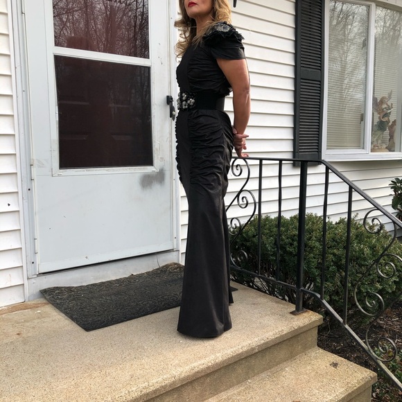 Dress - Picture 2 of 6